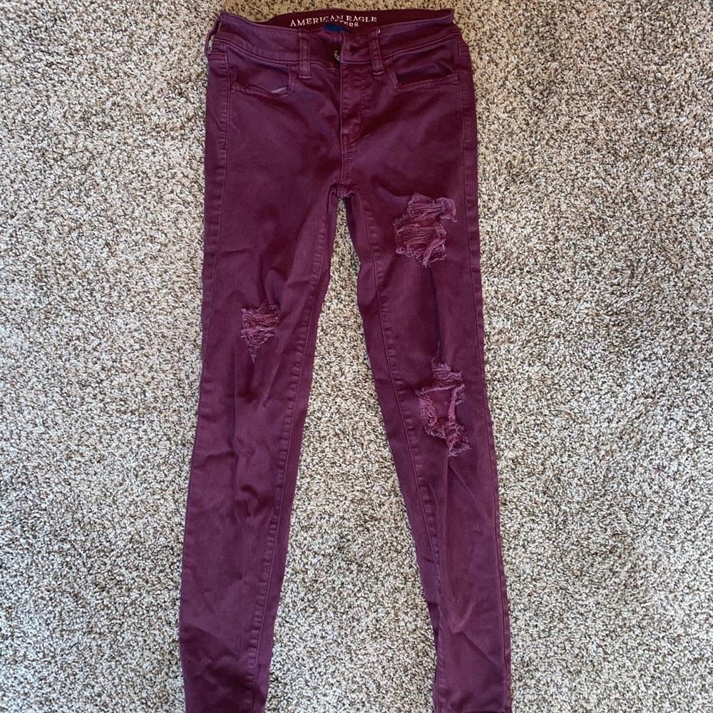 American eagle maroon ripped skinny jeans short